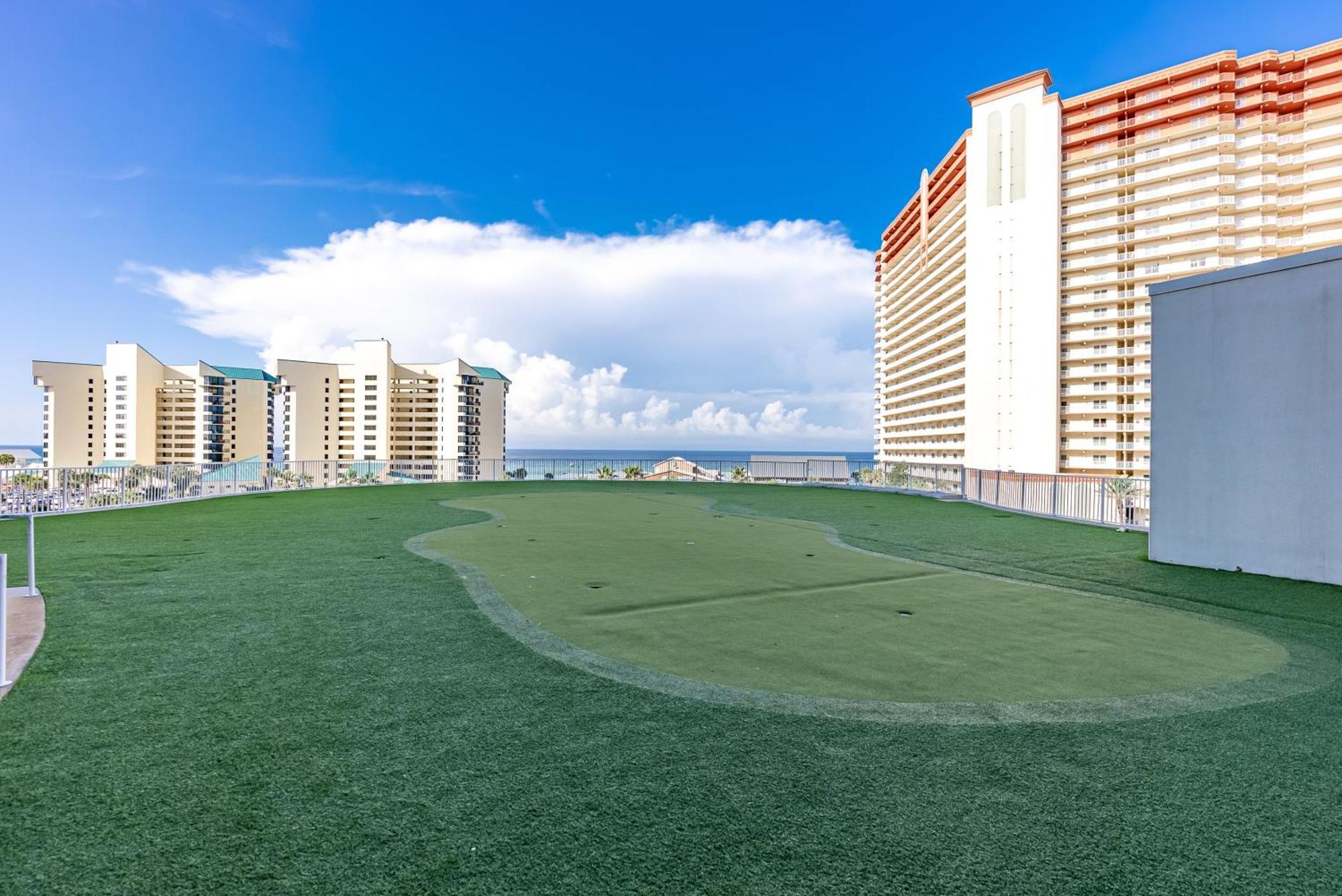 Luxury 4bd 3ba Ocean View Condo! Free Chairs & Umbrella Service! Apartment