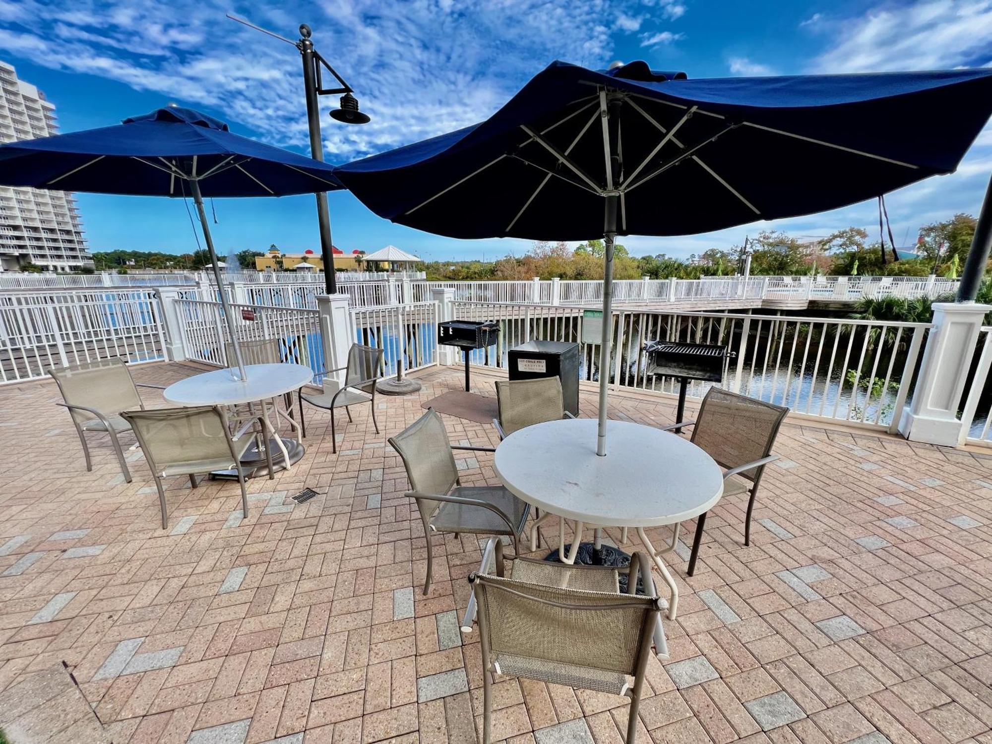 Luxury 4bd 3ba Ocean View Condo! Free Chairs & Umbrella Service! Apartment
