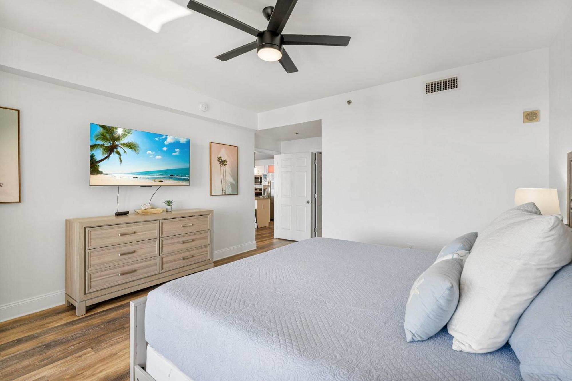 Apartment Luxury 4bd 3ba Ocean View Condo! Free Chairs & Umbrella Service!