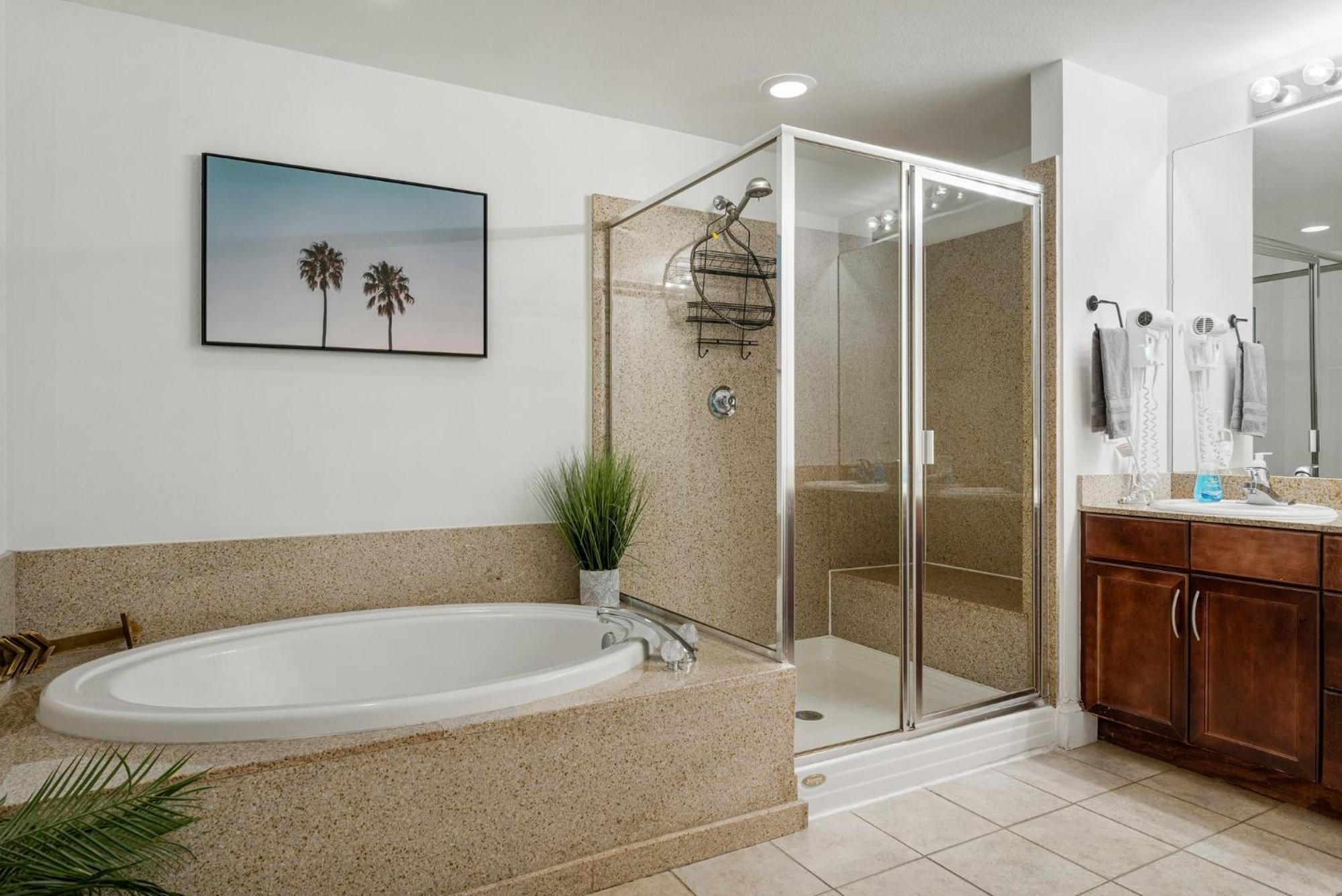 Luxury 4bd 3ba Ocean View Condo! Free Chairs & Umbrella Service! Apartment *