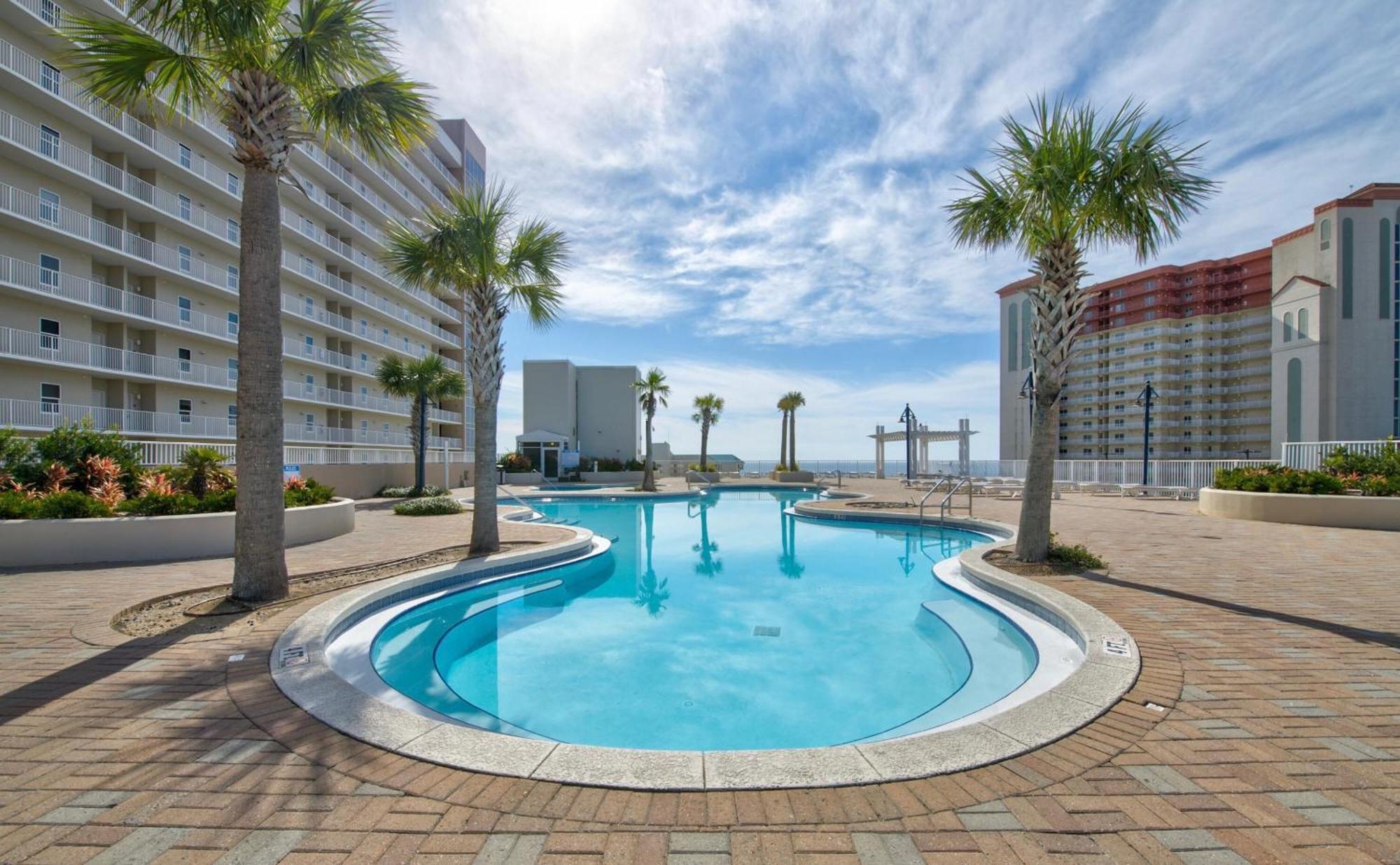 Luxury 4bd 3ba Ocean View Condo! Free Chairs & Umbrella Service! Apartment *