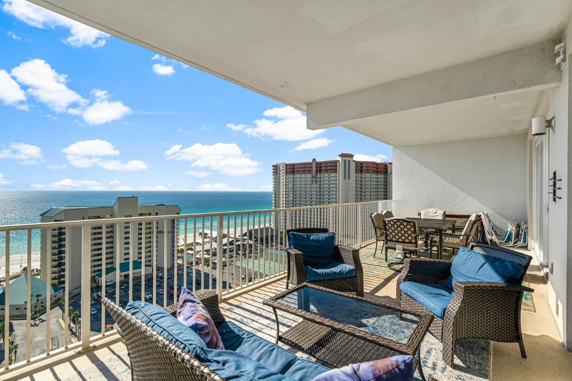 Apartment Luxury 4bd 3ba Ocean View Condo! Free Chairs & Umbrella Service! Panama City Beach