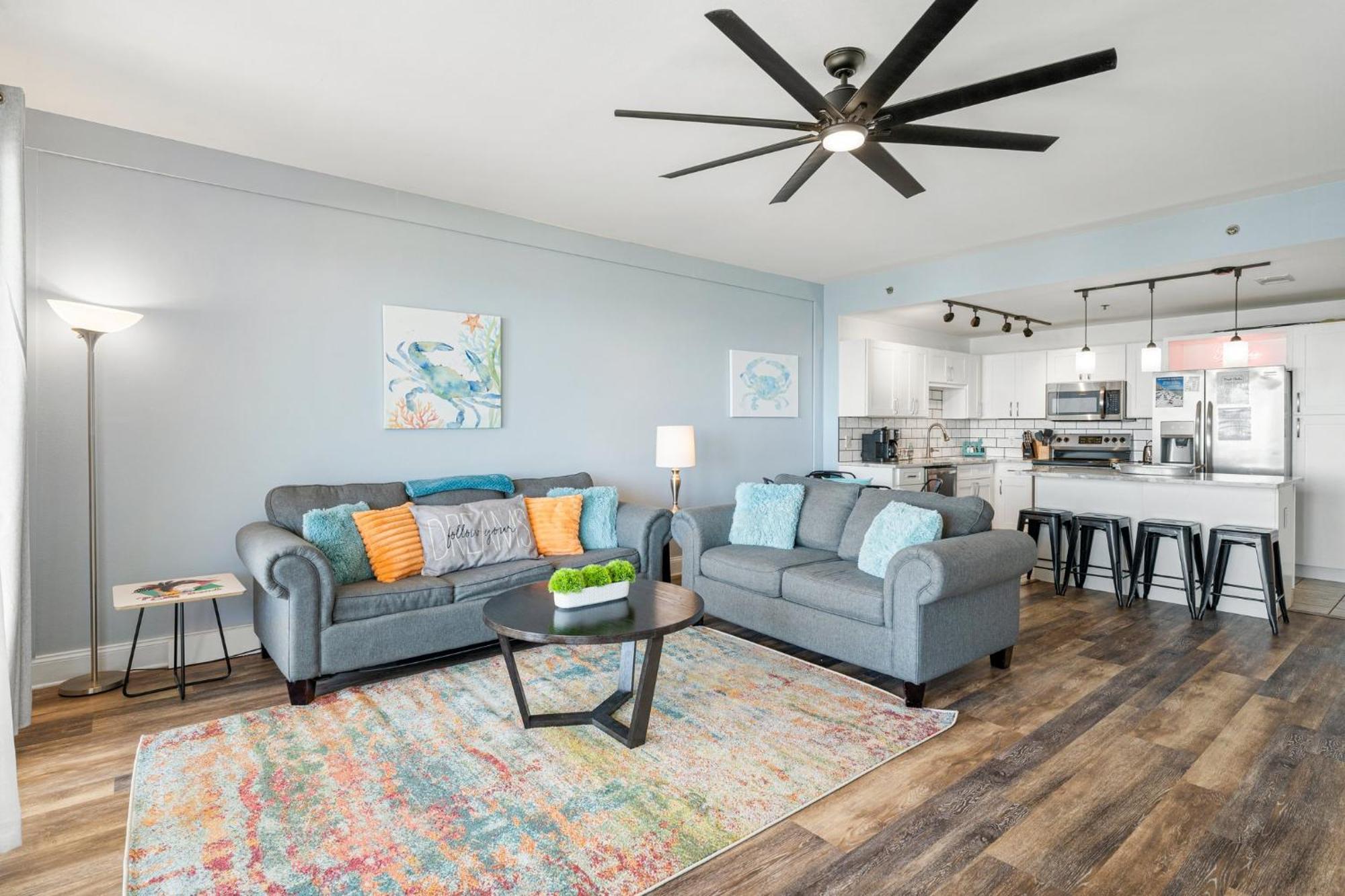 Luxury 4bd 3ba Ocean View Condo! Free Chairs & Umbrella Service! Apartment *