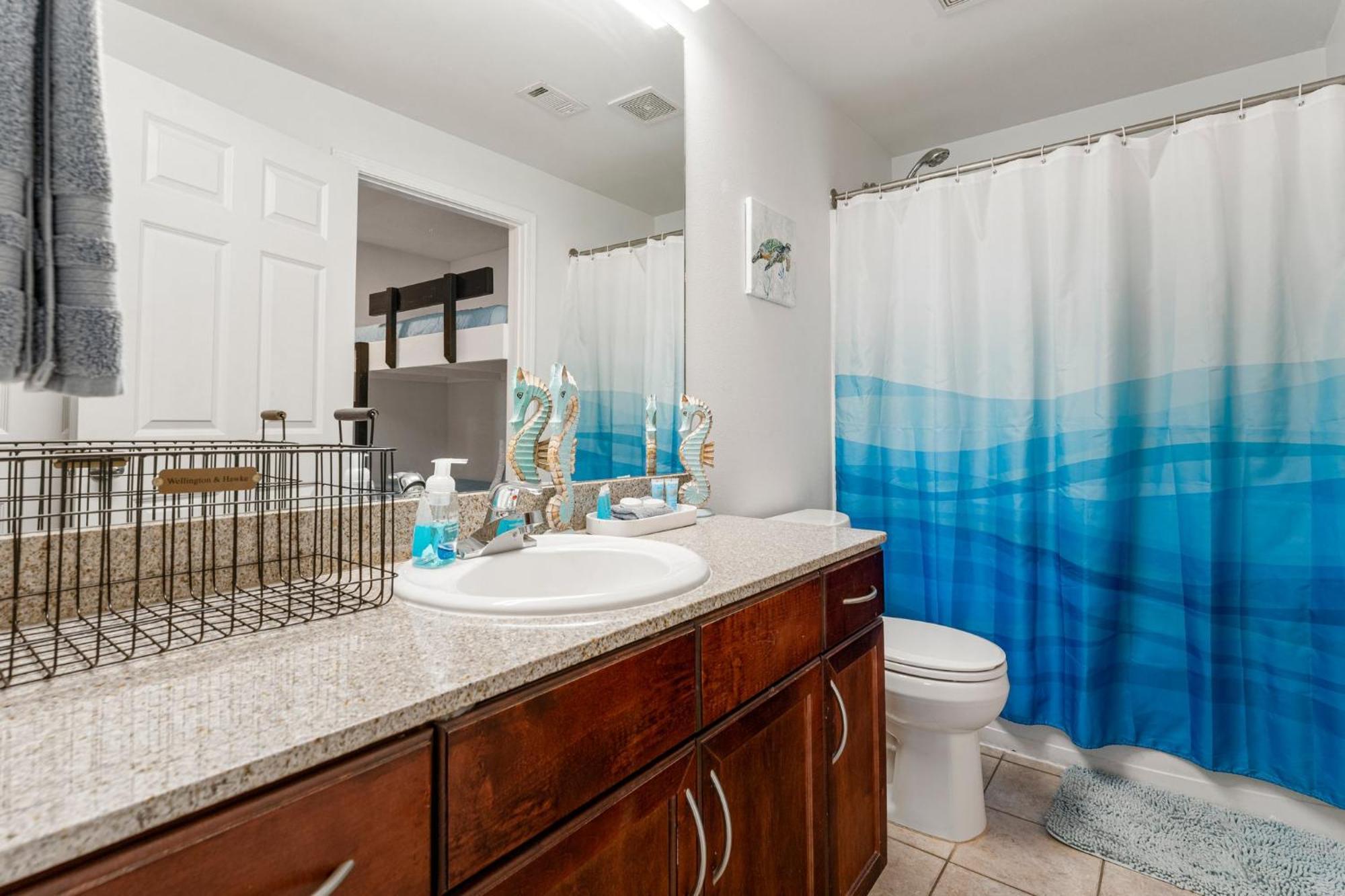 Apartment Luxury 4bd 3ba Ocean View Condo! Free Chairs & Umbrella Service! *